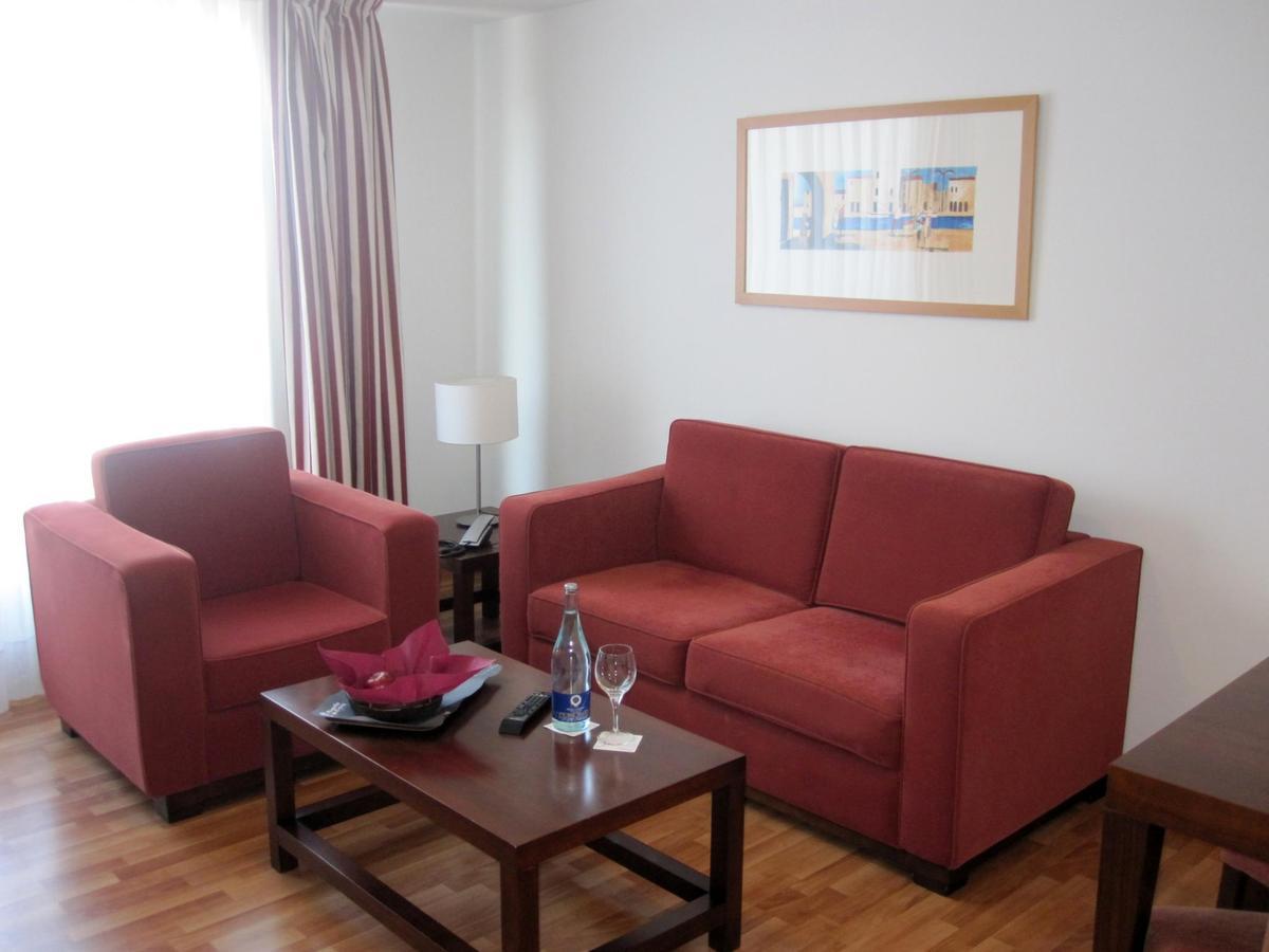 B&B Hotel Виго Номер фото