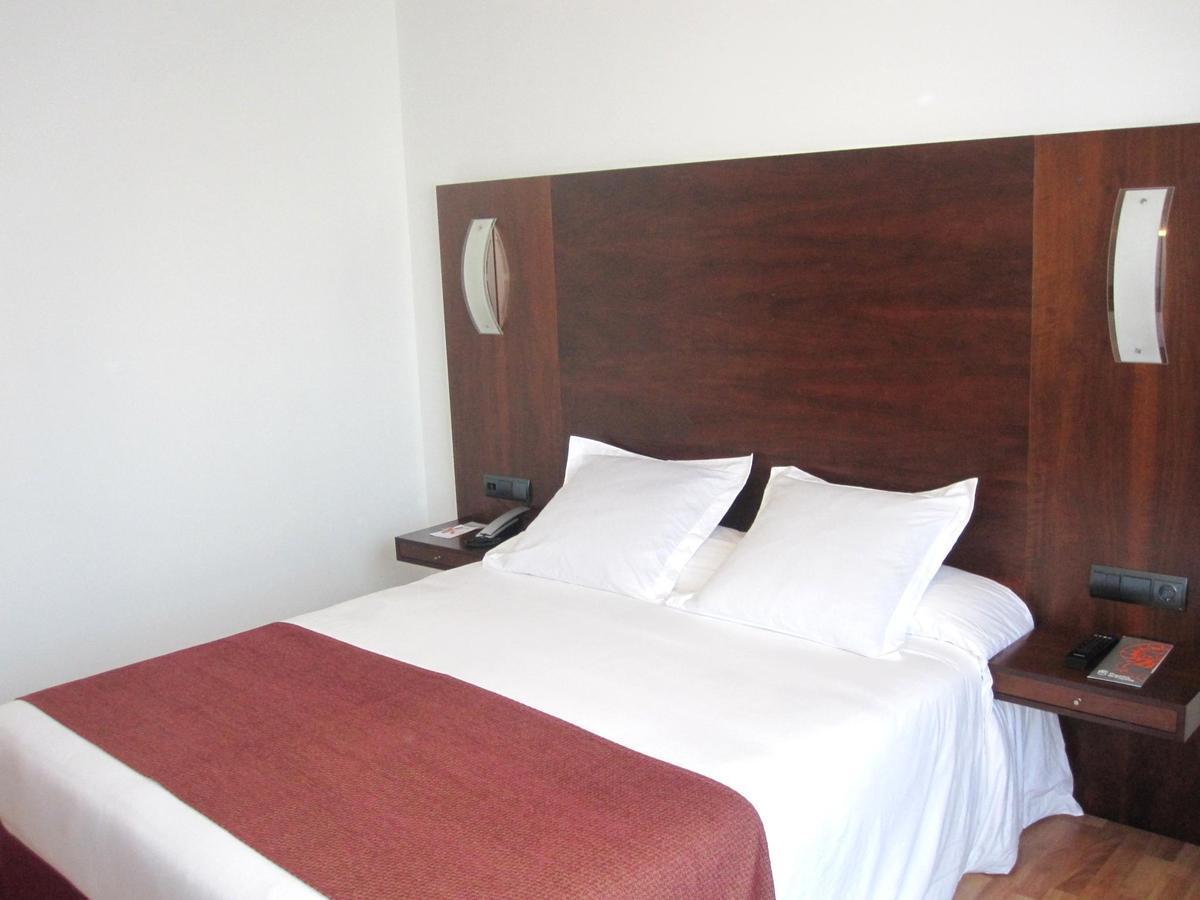 B&B Hotel Виго Номер фото